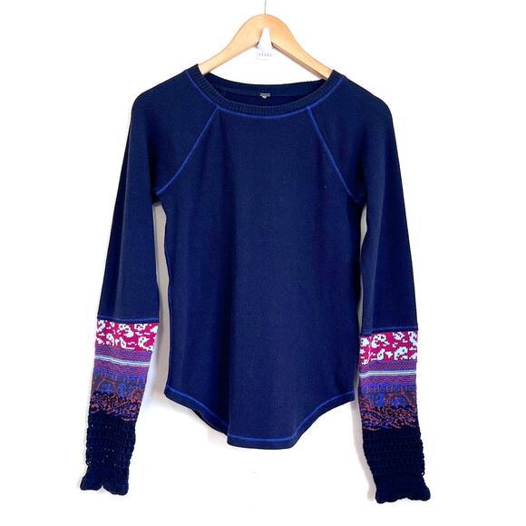 Free People In The Mix Cuff Detail Women Shirt Size M Blue Crochet Thermal Boho - Picture 1 of 6